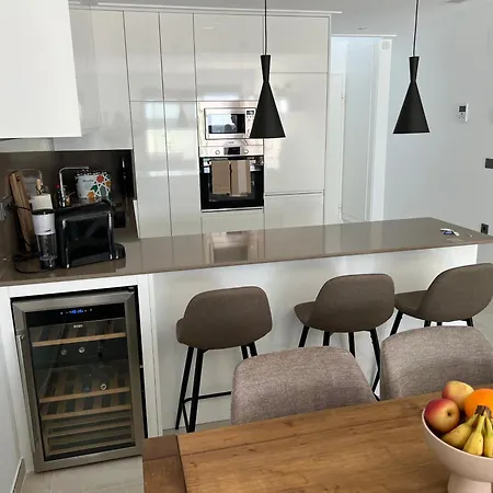 Beautiful In With Private Pool And Pet Friendly *