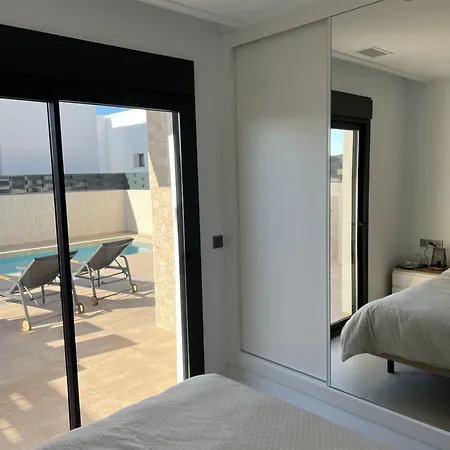 Villa Beautiful In With Private Pool And Pet Friendly *